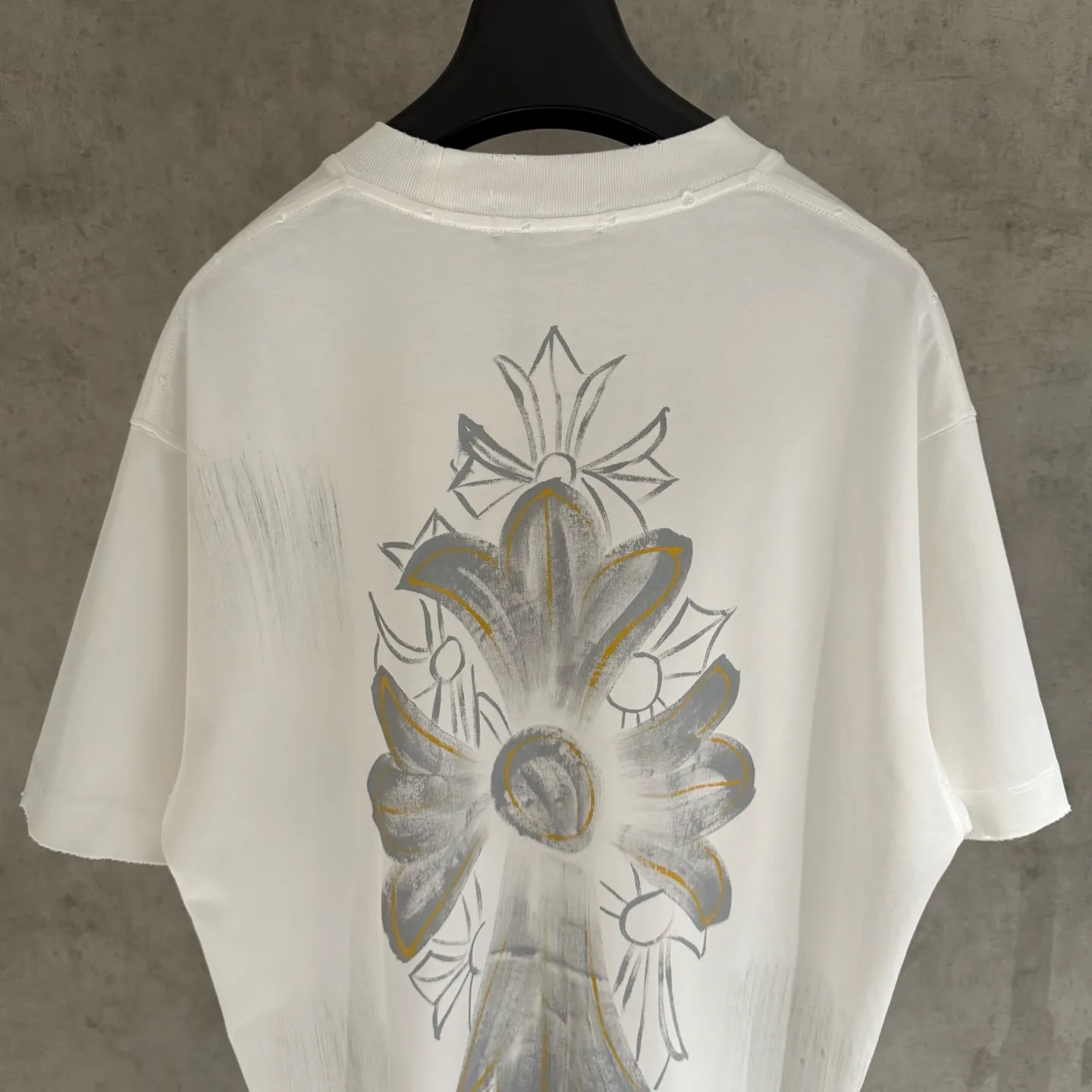 🅿️270 [Strict quality control] CH Crow Heart's new hand-painted T-shirt. Heavy 320g double yarn fabric. Washed twice. Four sides frayed. Heavy fabric. The neckline is made of icy Salona. Loose version. Deep, wide and stylish. No deformation or shrinkage. Three colors: black, white and gray. Size: M-2xl